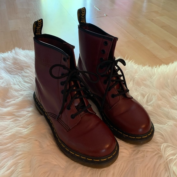 DR MARTEN’S sz 7 1460 smooth leather cherry boots - Picture 2 of 6